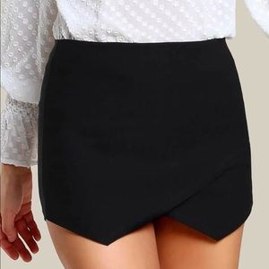 Black skort size L